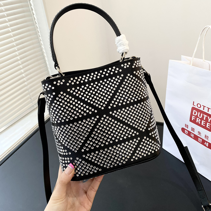 Womens Full Diamond Crystal Drawstring Bucket Bags Ladies Leather Shoulder Strap Handle Handbags Purse Sign Crossbody Totes Bag 2306292BF