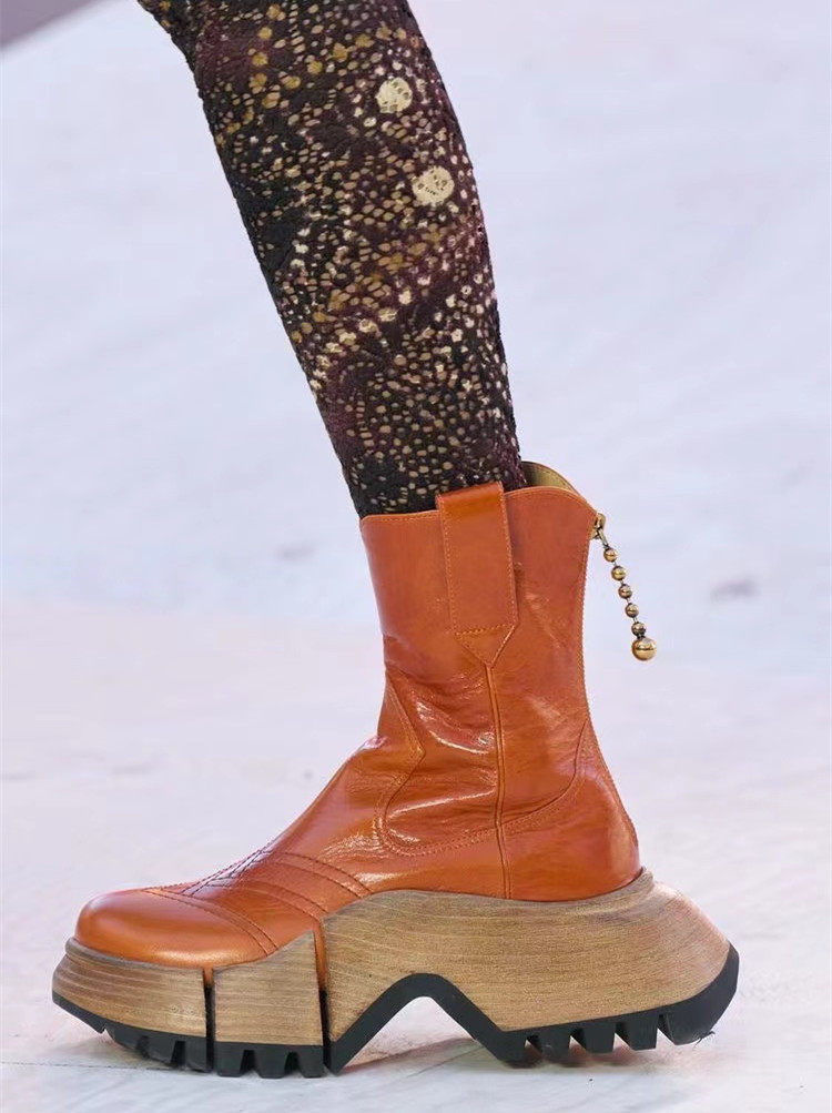 秋の冬のファッションアンクルブーツラウンドトーウォータープルーフプラットフォームハイヒールスリーブショートブーツブリティッシュスタイルユニークな女性靴