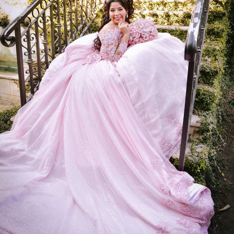 Abiti da quinceanera da ballo principessa lucida rosa abiti da cerimonia con scollo a barchetta con spalle scoperte e perline Tulle 15 Gilrs