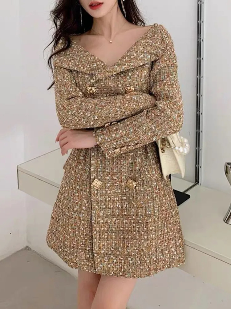 Basic Casual Dresses New Golden Sexy Off Shoulder Long Sleeved High Quality Super Beautiful Tweed Dress Women's Double Breasted Woolen Short Dress 2024