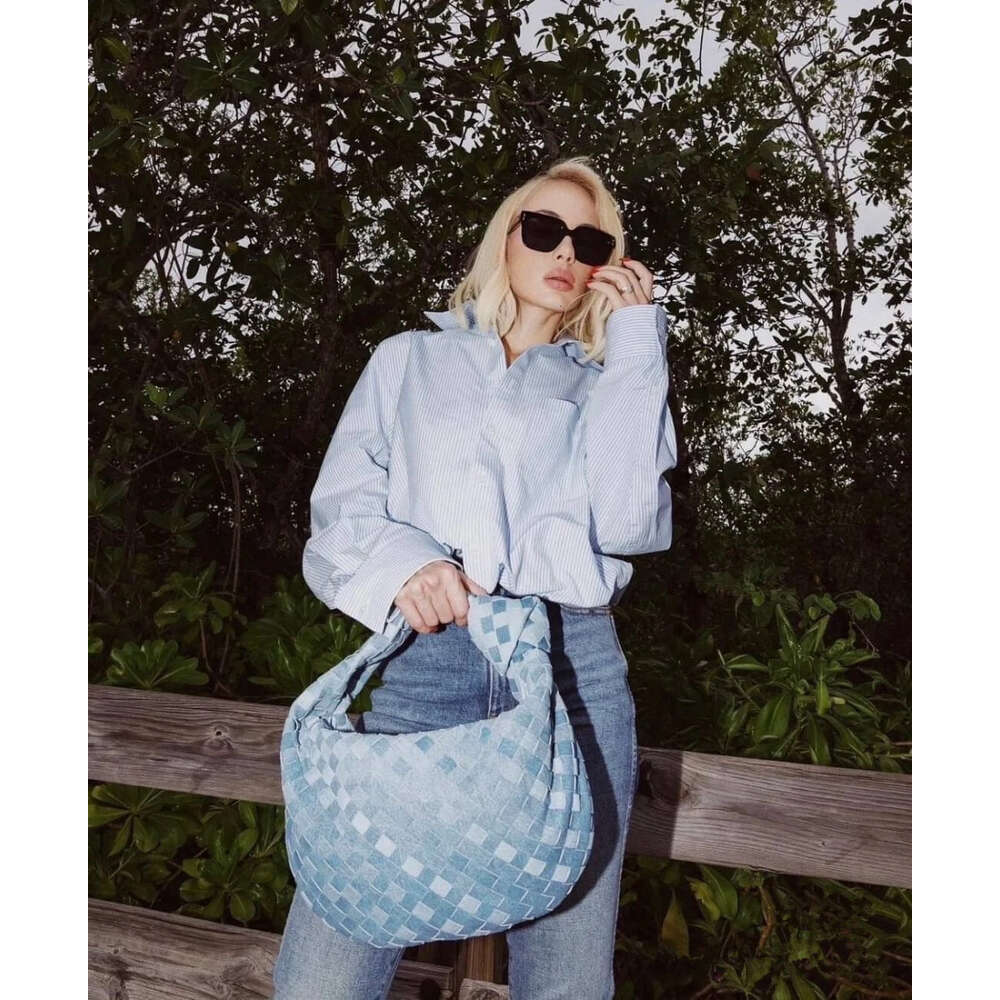 2024 Designer Undera Lady -Tasche Kassettenbeutel gestrickt Bottegs One Sattle Bag Größe BVbag Denim Totes Knot Candy Handheld Teen Schulter Marke Jodie Z31Q