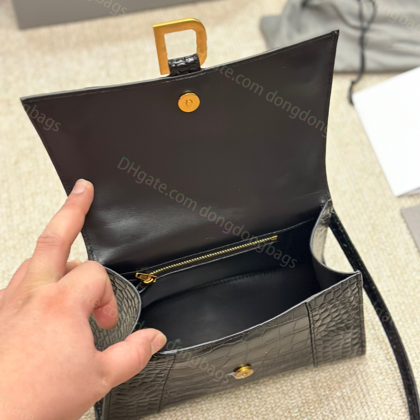 Designer Clutch Bags Luxury Shoulder Bag Fashion Bags Women Totes Crossbody Bag Portable Hobos Bag Underarm Package Novely Pouch Hourglass PAGS