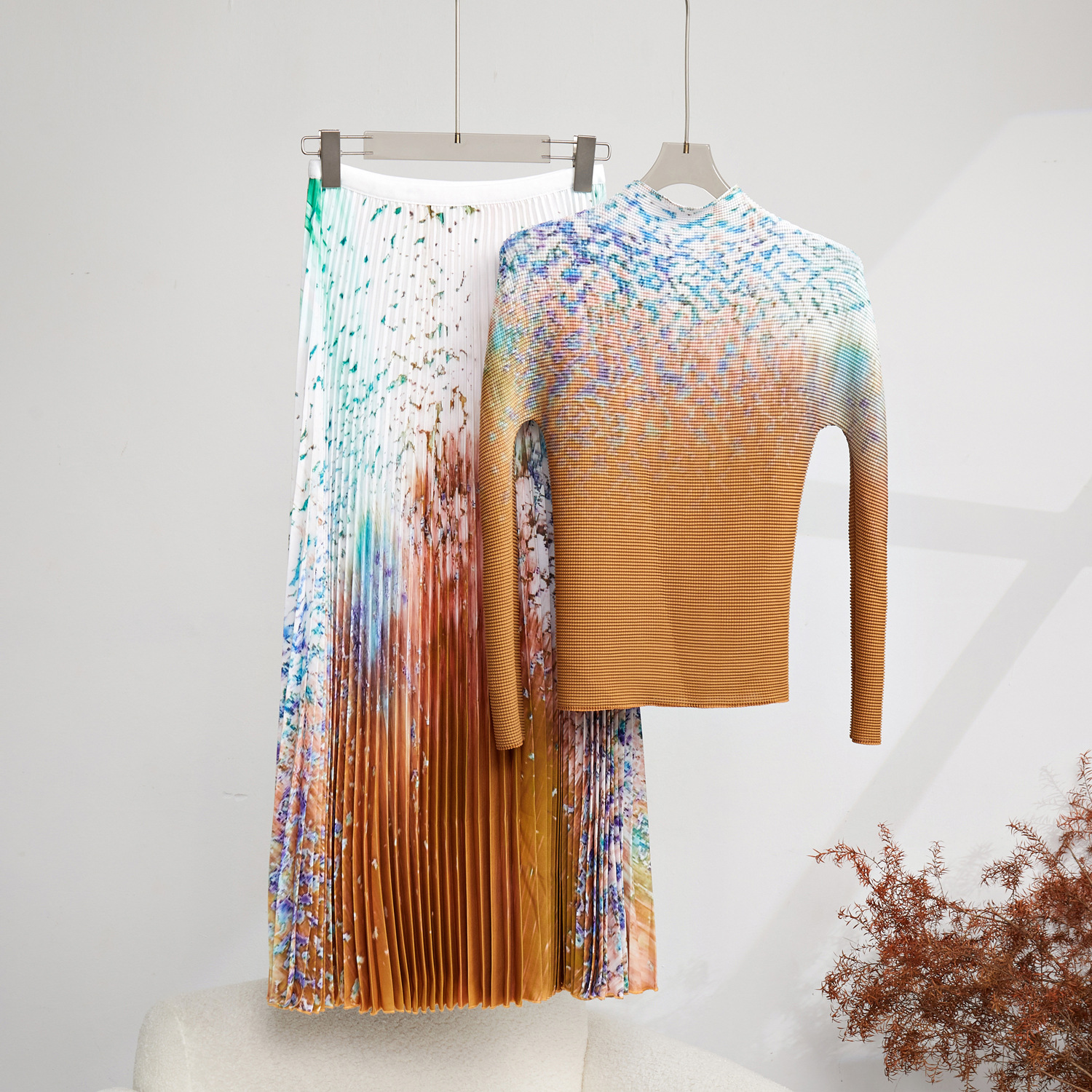 Zweiteiliges Kleid Luxious Print Kontrastfarbe Plissee Set für Frauen Rollkragen Langarm Slim Top A-Linie Rock Damenbekleidung Neu Frühling 2024