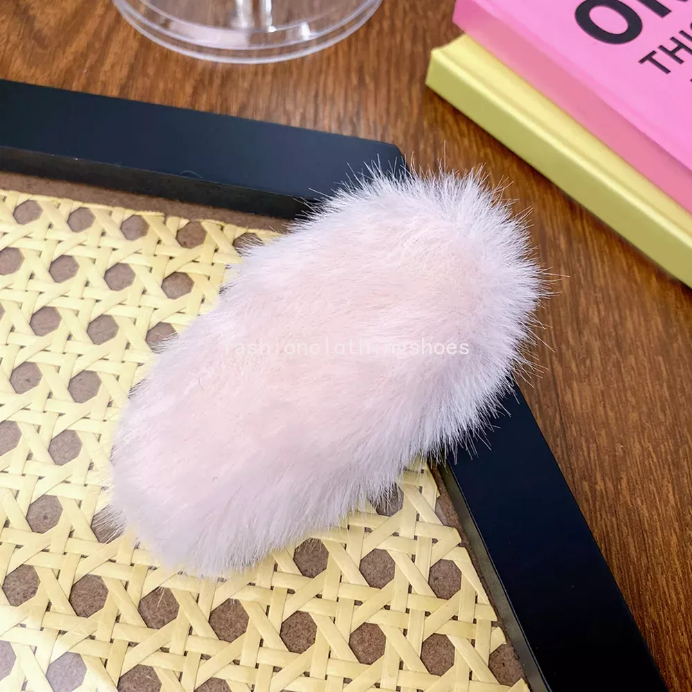 Candy Color Plush Hair Clip Oval Faux Fur Hairpin Soft Fluffy Clip Barrettes Girls Winter Headwear Korean Hair Accessories