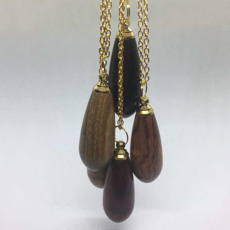 Collier en or coloré en bois naturel pour fumer, renifler, renifler, bouteille, joint, étui, cuillère, pelle, clous, cuillère, plate-forme pétrolière, support pour pendentif de cigarette