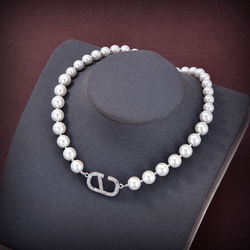 Moda de luxo feminino jóias colar de prata simples e generosa pérola com design de diamante charme designer versátil elegante e atmosférico senhora pingentes