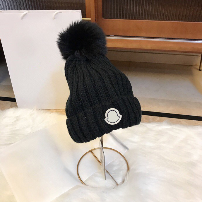 Beanie Moda Tasarımcı Kış Örme Beanie Erkekler Casquette Kadın Bonnet Fox Saç Yün Şapka En Kalite Sıcak Sahte Kürk Pom Beanies Caps 18 Renk Hediye 117731