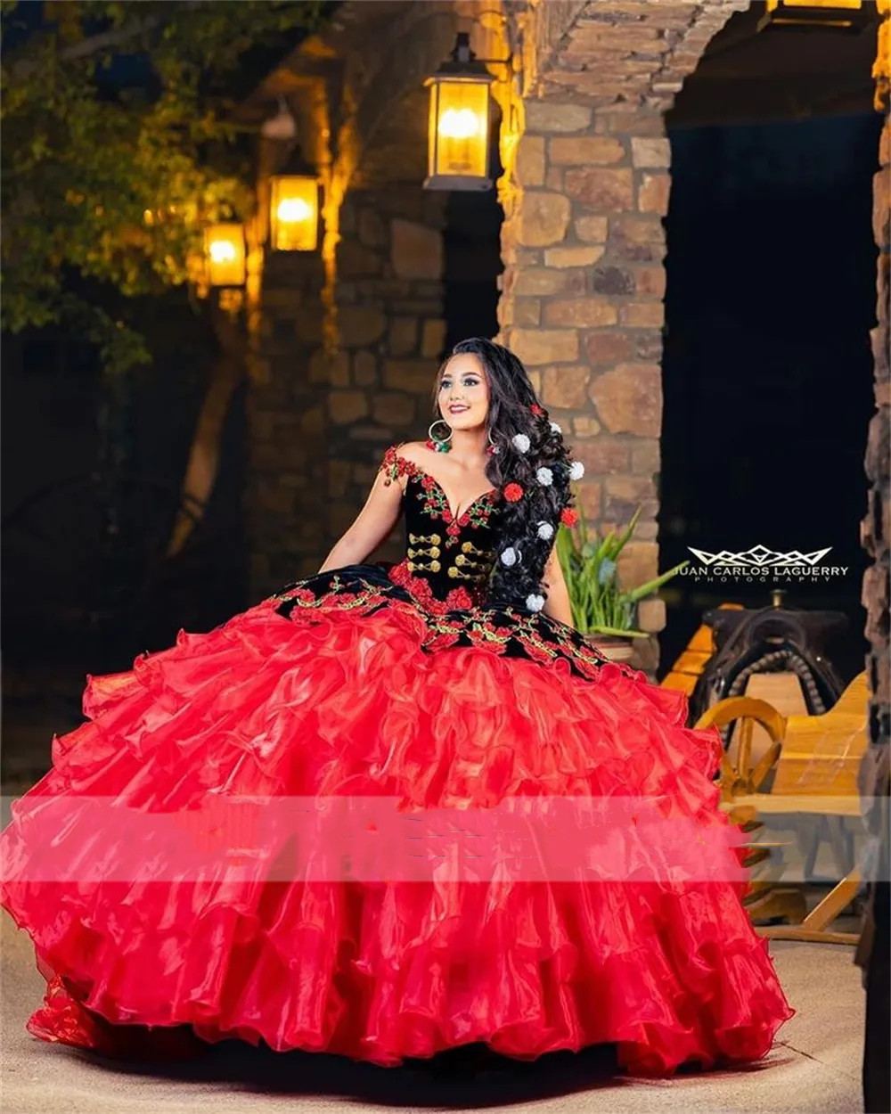 Mexico 2024 Black Velvet Red Ruffels Quinceanera Dresses Off The Shoulder Embroidery Ball Gown Sweet 16 Dresses vestidos