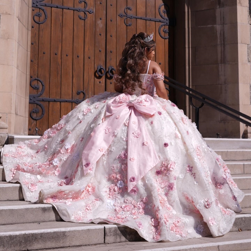 Rose scintillant chérie Quinceanera robes robe de bal hors de l'épaule perles cristal applique 3DFlower à plusieurs niveaux doux robes de 15 filles