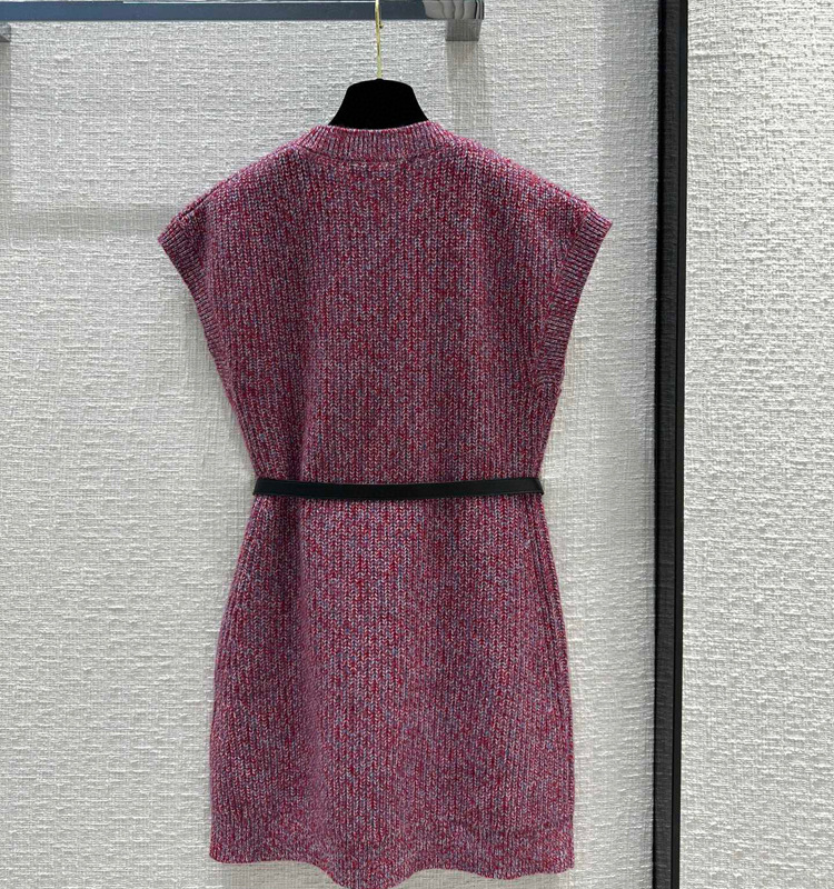 926 2023 Milan Style Runway Dress Autumn Crew Neck ärmlöst svart rött märke samma stil Empire Womens klänning mode meiwuzh