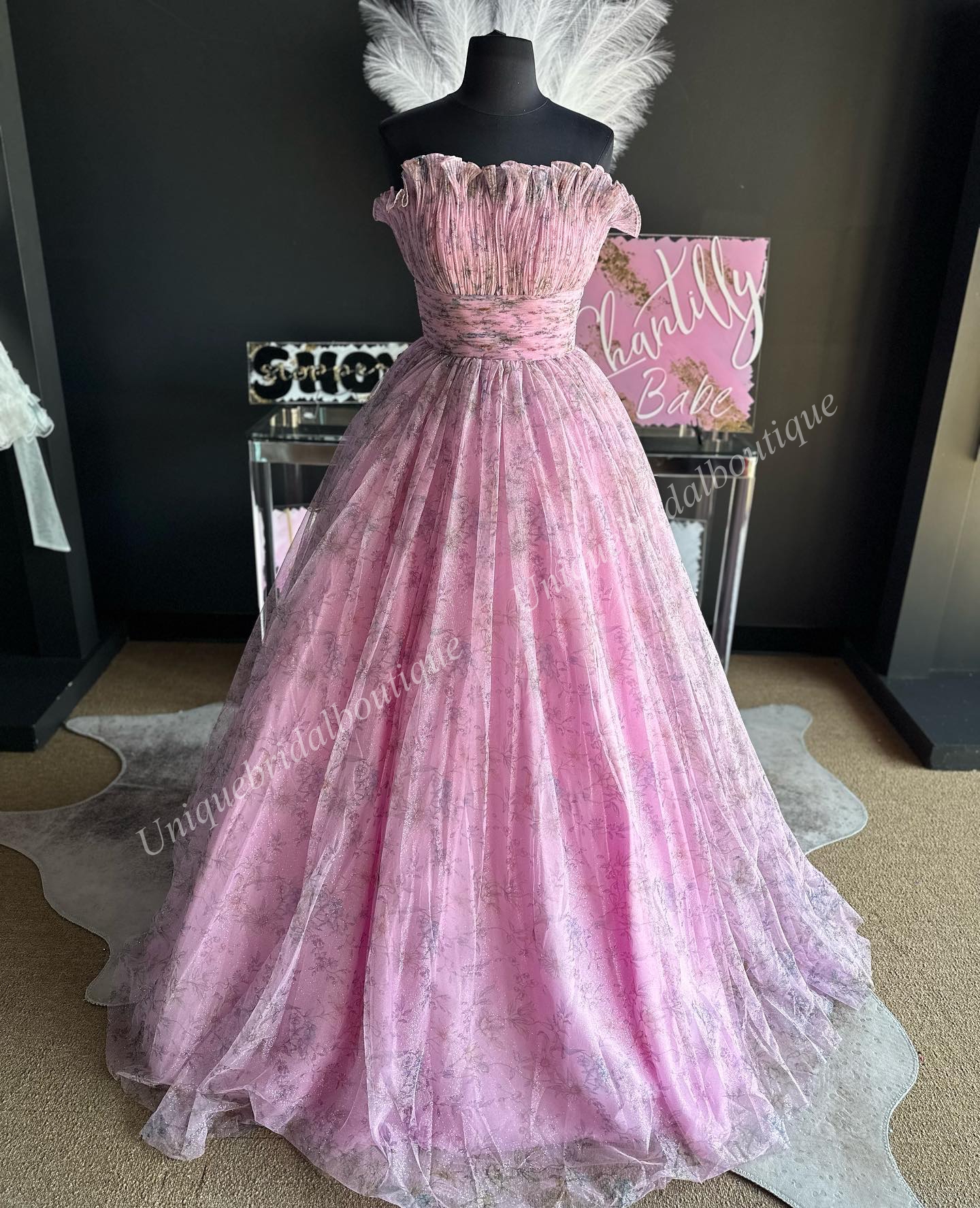 Pembe baskı balo elbisesi 2K24 fırfır yüksek imparatorluk bel glitter bygown preteen kız pageant önlük kış resmi parti düğün konuk kırmızı capet pist hoco siyah-kravat