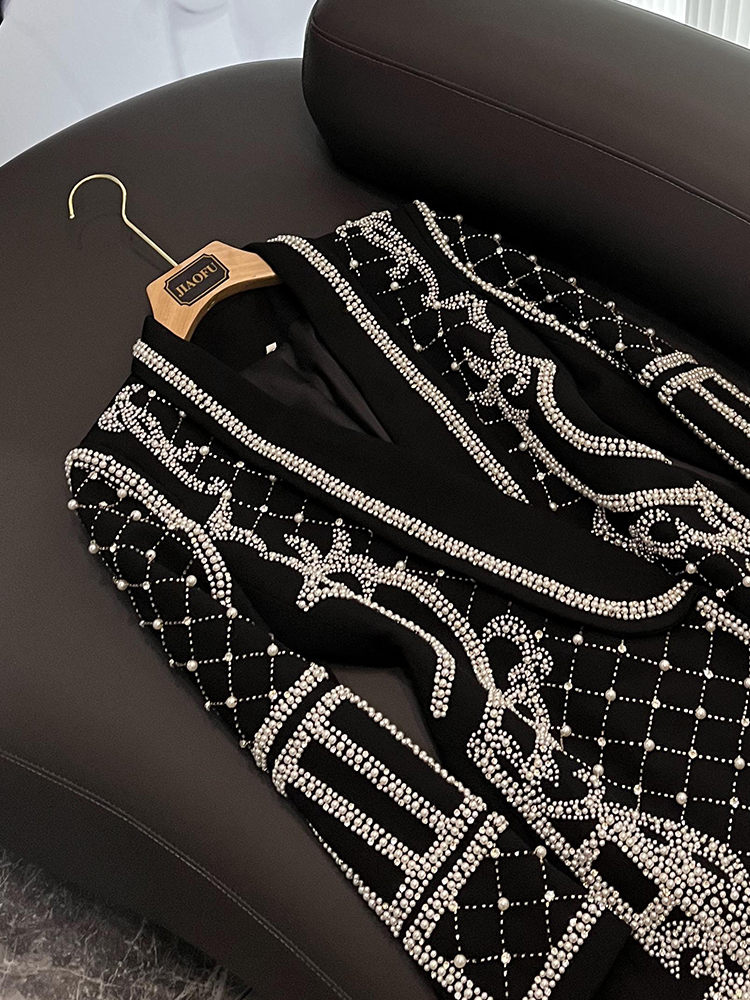 2023 Autumn Black / Pink Solid Color Beaded Blazers Long Sleeve Notched-Lapel Rhinestone Classic Outwear Coats O3O072590