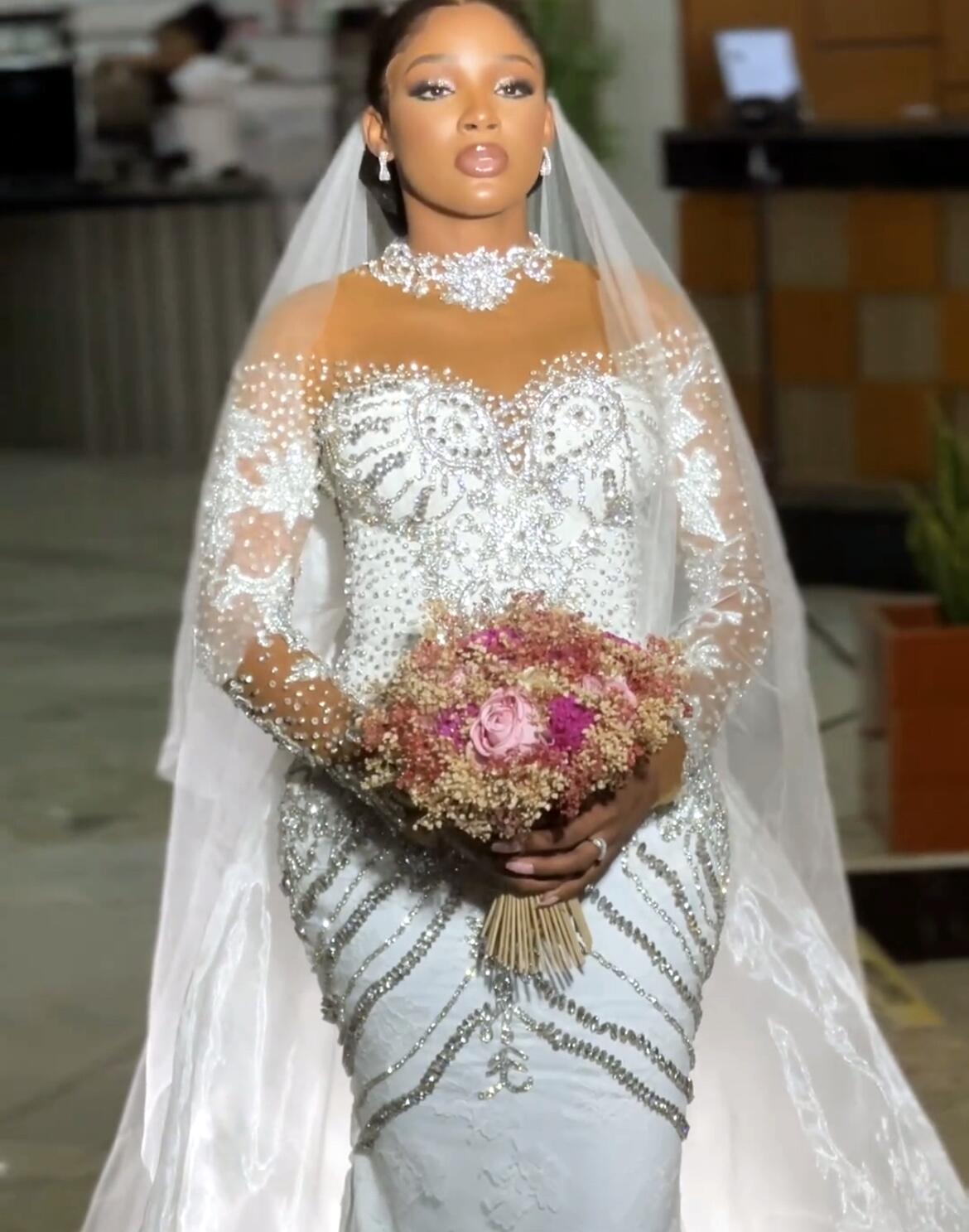 2023 Oktober Arabisch Aso Ebi Plus Size Kant Zeemeermin Witte Trouwjurk Kralen Kristallen Vintage Bruidsjurken Jurken ZJR04