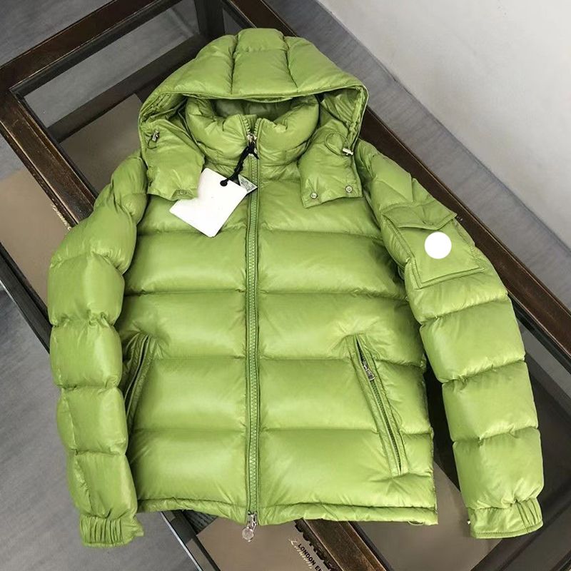 Men's Down Parkas Mens Winter Jacket Designer Womens Embroidered Badge Loose Casual Standing Neck Hooded Short Puffer Couple Thickened Warm Winter Coat