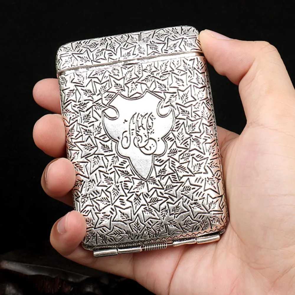 Lighters Lüks Vintage Sigara Kılıfı Metal Graved Tütün Kılıfı Sigara Aksesuarları Sigara Tutucu Sigara Saklama Kutusu Erkek Hediyesi Ujmm