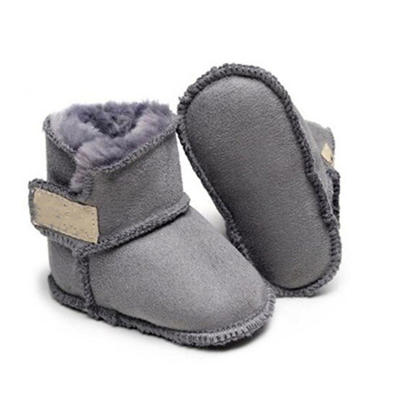 Bottes de marche pour bébés en bas âge, chaussures d'hiver pour nouveau-nés, classiques de styliste pour enfants, garçons et filles, bottes de neige chaudes, chaussures de pré-marche pour nourrissons