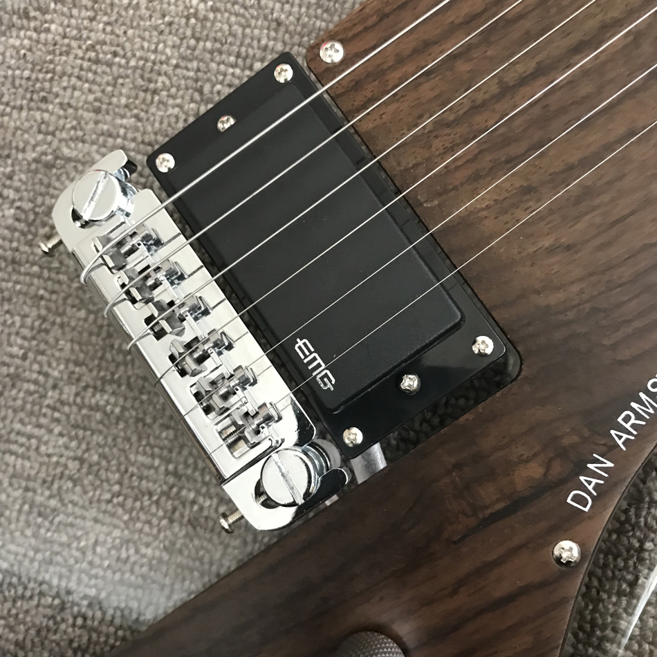 Wzrost niestandardowy, wykonany w Chinach, Crystal 6 Strings Wysokiej jakości gitara elektryczna, jednoczęściowy przetwornik, chromowany sprzęt, bezpłatna wysyłka