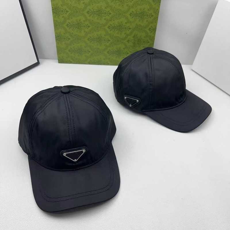 Ball Caps Designer New Inverted Triangle Correct Edition Internet Red Baseball Hat Fashion Trend Casual Versatile Couple Duck Tongue Hat 8PK7
