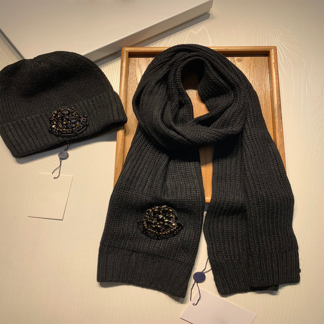 Autumn and Winter Women's beanie högkvalitativ får plysch designer pärlhatt halsduk modebrev broderi godis färg utomhus semester dating varm motorhuv