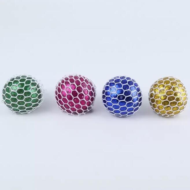 6,0 cm großes Glitzerpulver Mesh Squish Traubenball Zappelspielzeug Anti Stress Entlüftung Squishy Bälle Quetschspielzeug Dekompression Angstlöser