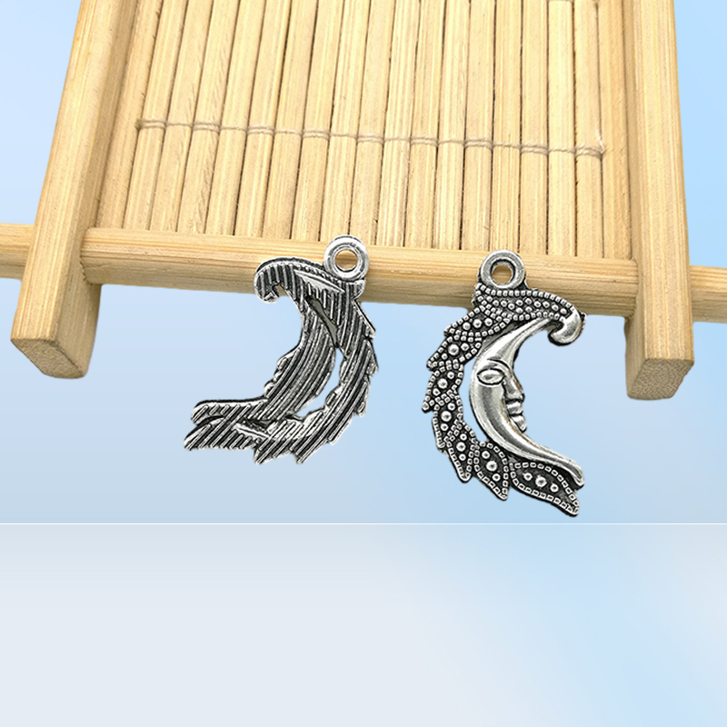 100st God God Moon Face Alloy Charms hängen Retro smycken som gör DIY Keychain Ancient Silver Pendant For Armband örhängen 28x14698539