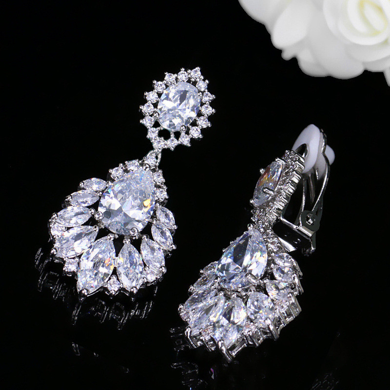 Boucles d'oreilles classiques à clipser en diamant pour femme, boucles d'oreilles de luxe en cristal avec zircone cubique AAA, bijoux de mariage de luxe pour mariées, demoiselle d'honneur