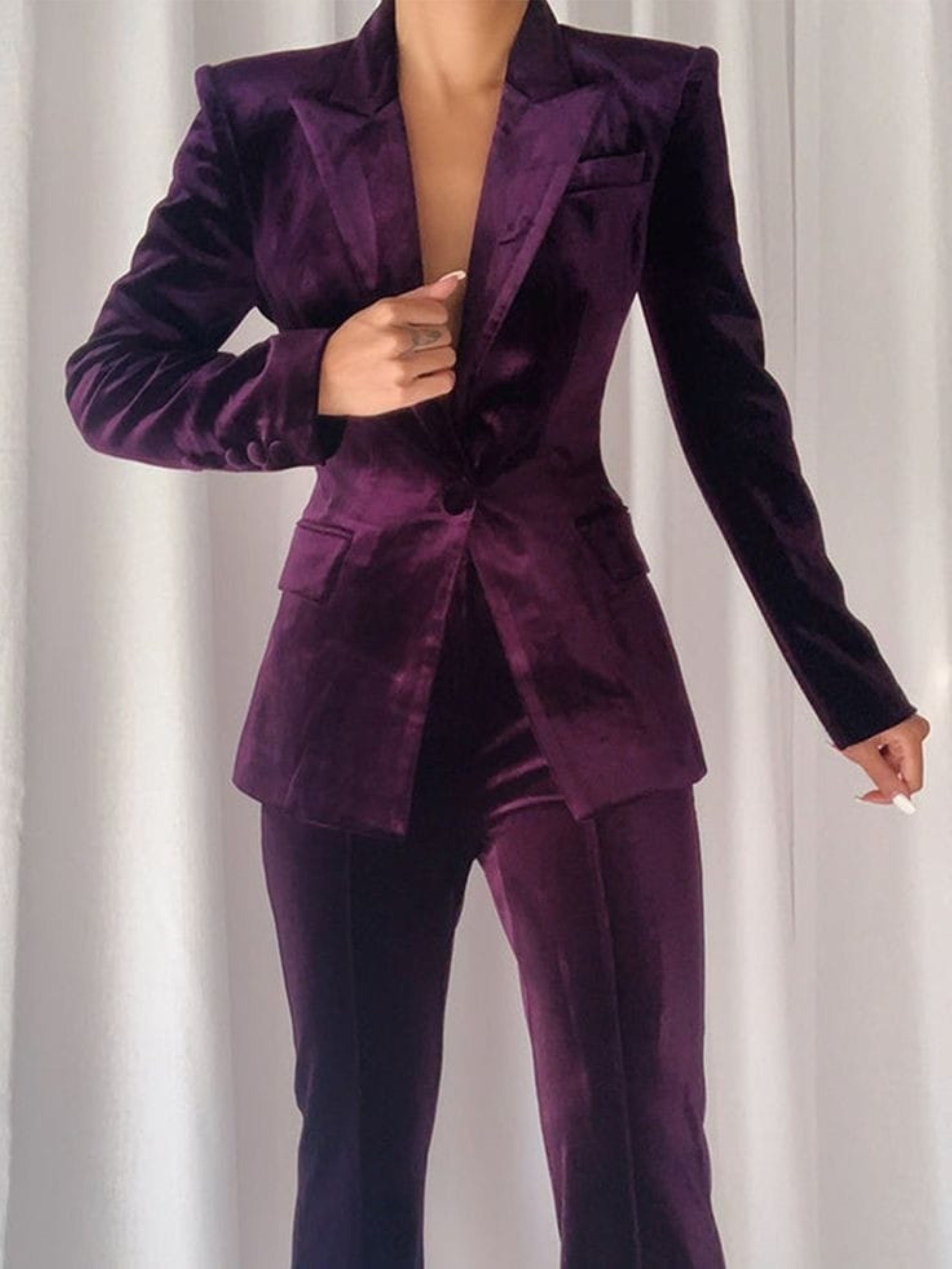 Winter Purple Velvet Women Tuxedos 2 قطع ضئيلة ملائمة مخصصة مخصصة ليدي السترة لباس أنثى نحيفة الحفلات حفلة موسيقية ارتداء بدلات سراويل