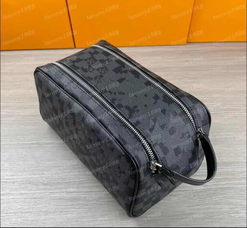 10A High quality Designers Cosmetic bags Pouch make up tote Wallets Handbags Toiletry Makeup Bag Cases Purses Leather Double zipper men travelling toilet bag