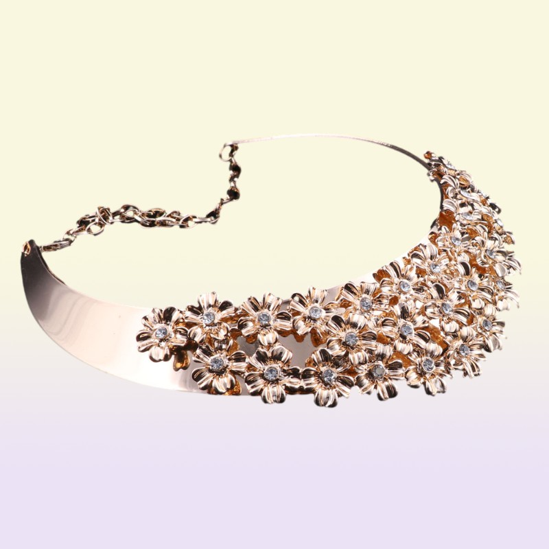 Afrikanska pärlor smycken set Crystal Wedding Flower Necklace örhängen uppsättning för kvinnor Dubai Luxury Bridal smyckesuppsättningar6855110