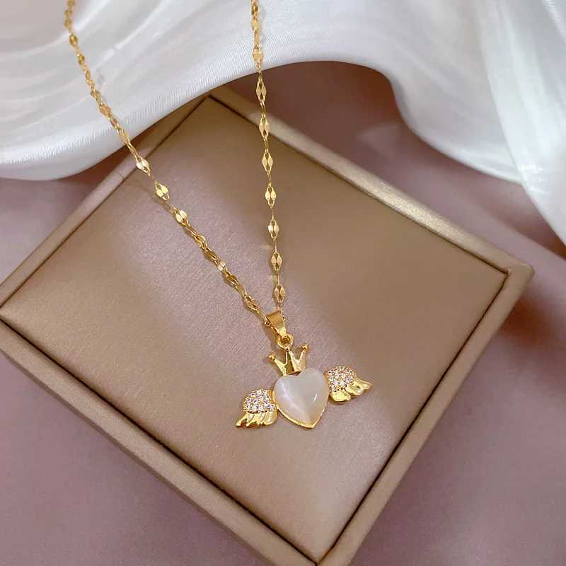 Pendant Necklaces Stainless Steel Vintage Opal Angel Wing Necklaces for Women Goth Crown Heart Pendant Choker Chain Necklace Gold Color Jewelry