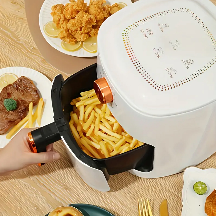 Air Fryer that Crisps Roasts Reheats Dehydrates for Quick Easy Meals 4L Capacity High Gloss Finish