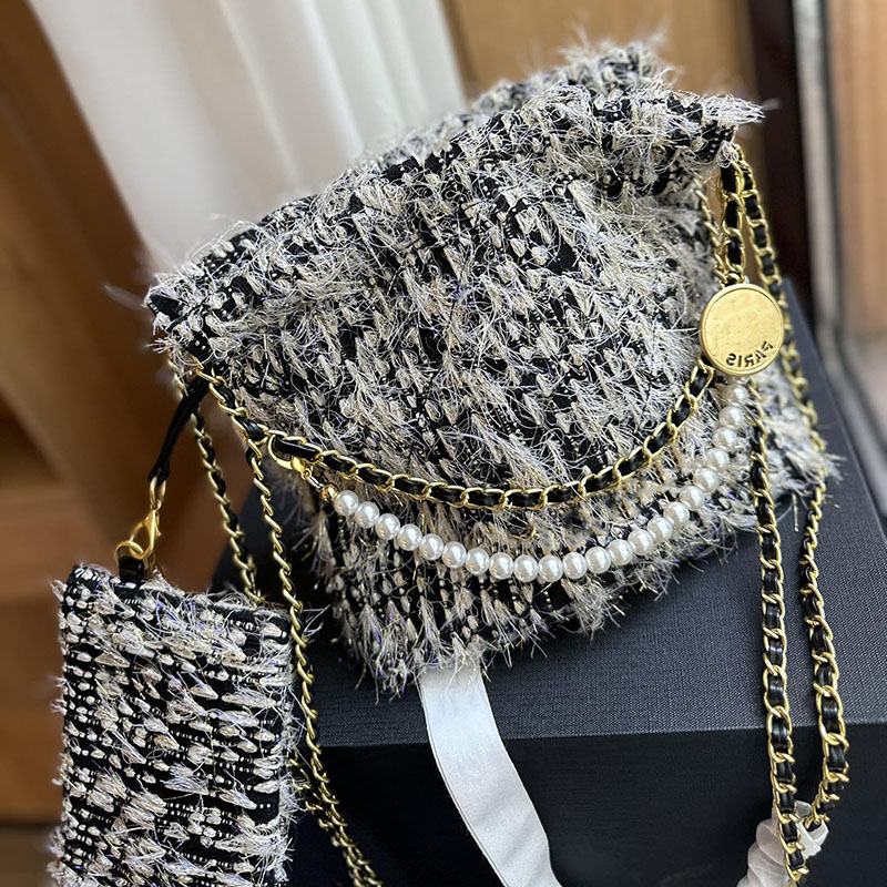 Luxury Designer Classic 23 Tweed Tassel Crossbody Bag French Autumn Winter Women Pearl Chain Mini Shoulder Bag Högkvalitativ Paris Lyxig guldmynt Purse Flap Bag