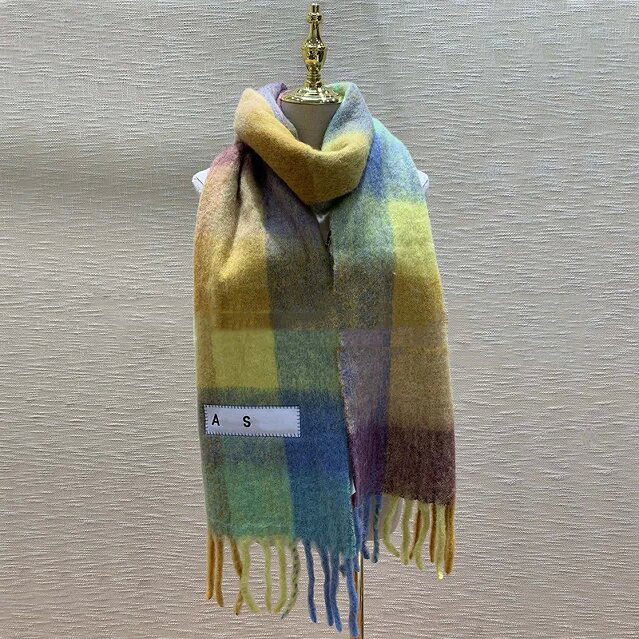 Winter Scarf Designer Cashmere Scarf Herr- och kvinnors varumärkes sjalar Rainbow Plaid Fringe Scarf Varma och bekväma modetillbehör Totalt 8