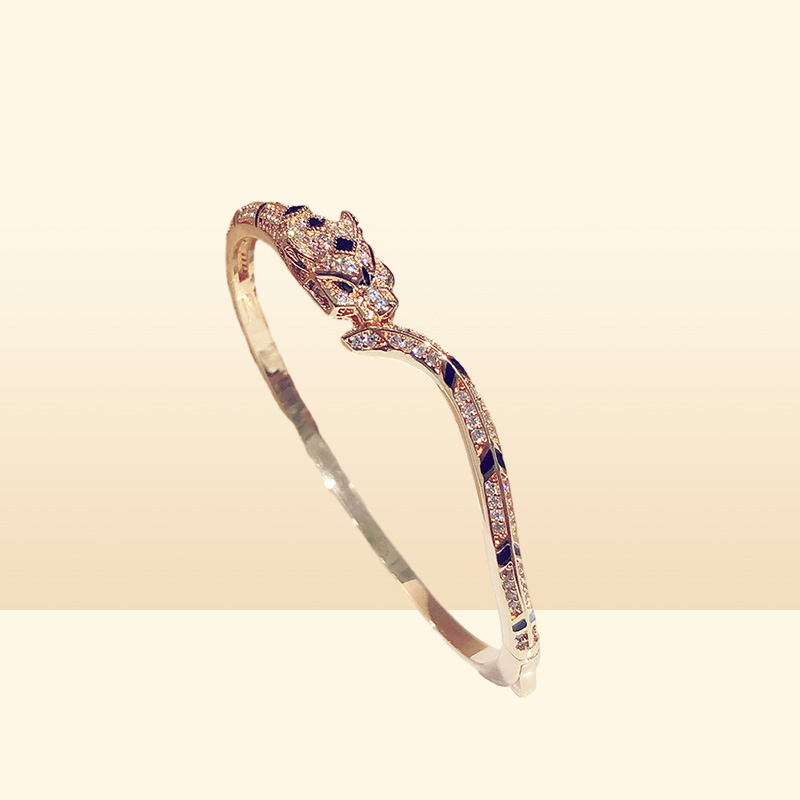 Personnalité Dominering Bracelet Leopard Women039s Bracelet Material Copper Material luxueux Dance Bracelet GI5850071