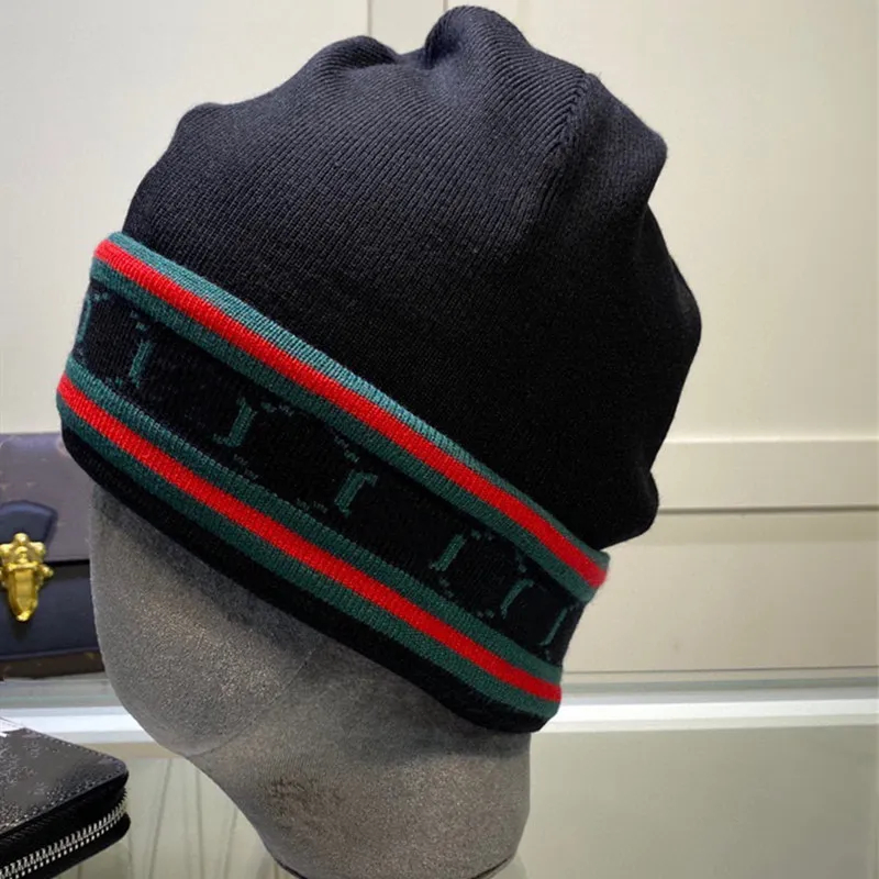 럭셔리 니트 모자 디자이너 Unisex Hat Cashmere Letter 캐주얼 두개골 모자 야외 패션