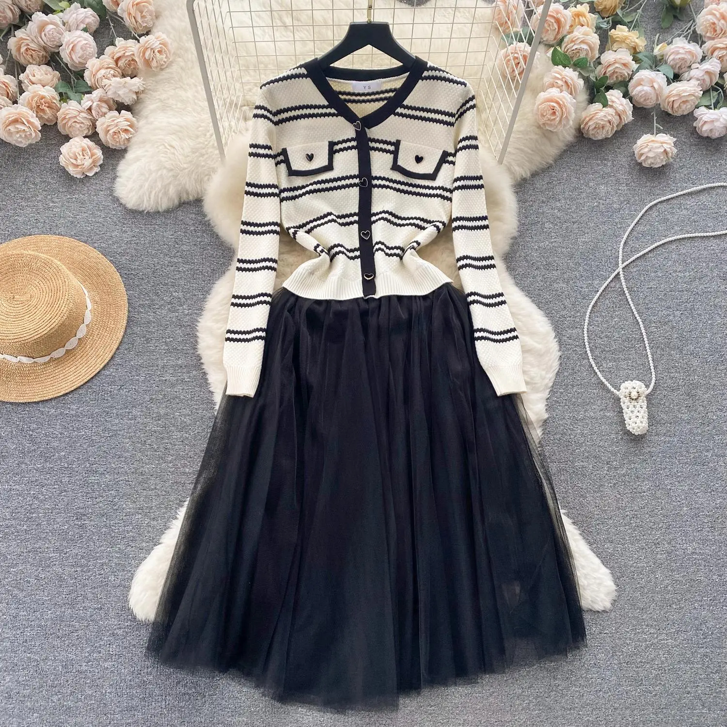 Basic Casual Dresses Autumn Winter Striped Knitted Sweater Dress Runway Women V Neck Long Sleeve Heart Button Elastic Patchwork Mesh Long Dress 2024