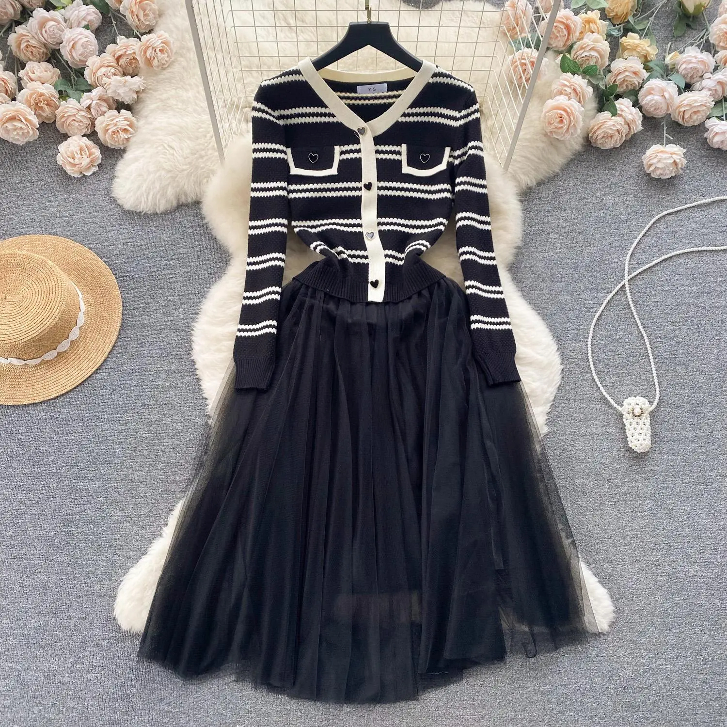 Basic Casual Dresses Autumn Winter Striped Knitted Sweater Dress Runway Women V Neck Long Sleeve Heart Button Elastic Patchwork Mesh Long Dress 2024