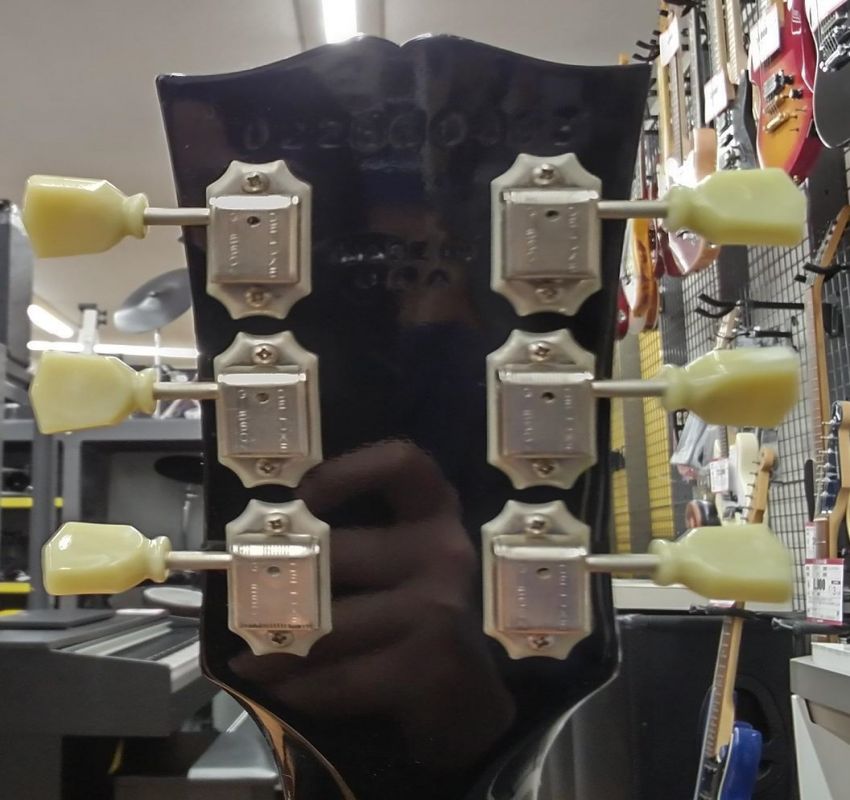 La guitarra eléctrica EB Standard EB de 50 Les P como la misma de las imágenes 00