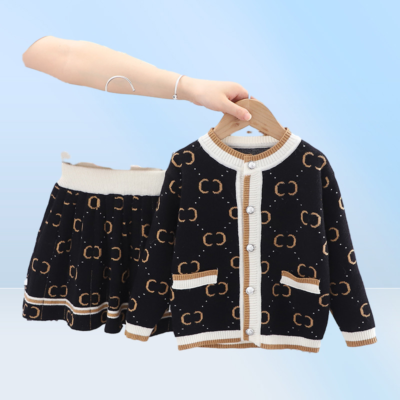 Ensembles de vêtements pour enfants Baby Girls Twopiece Robe Set Designers Sleept Trinted Pull Bulners and Jirt Princess Robes Vêtements Blac4537145