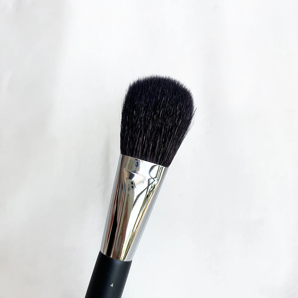 فرشاة المكياج PINCEAU BRISH BRUSH 4 شعيرات الماعز الطبيعية حول مسحوق الخد الخد تسليط الضوء على فرشاة مستحضرات التجميل