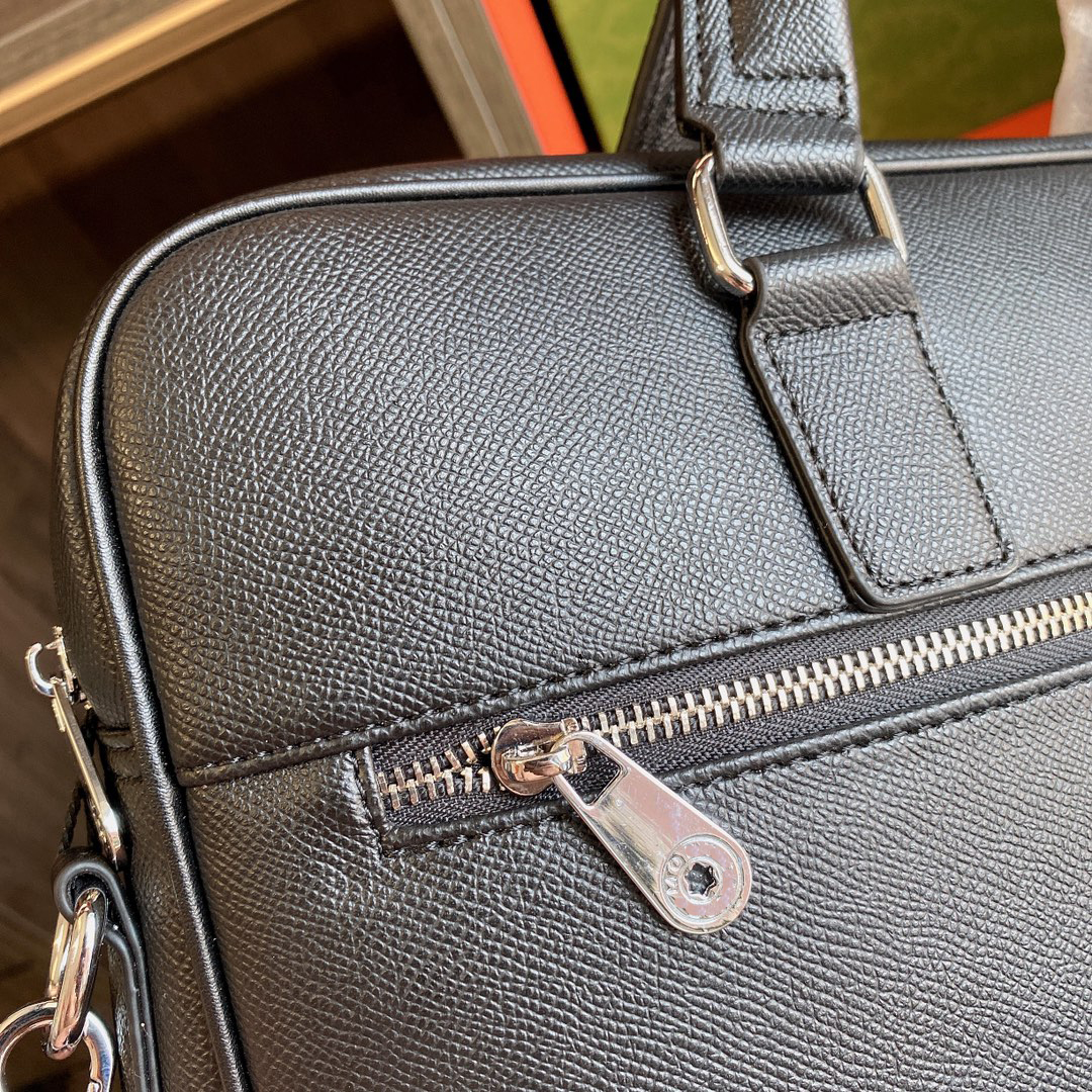 Evrak çantası tasarımcı çantası lüks dizüstü çantası düz renkli harf metalleri tasarım büyük kapasiteli deri çıtayı iş erkekleri çanta ticari çanta toz çanta çok iyi