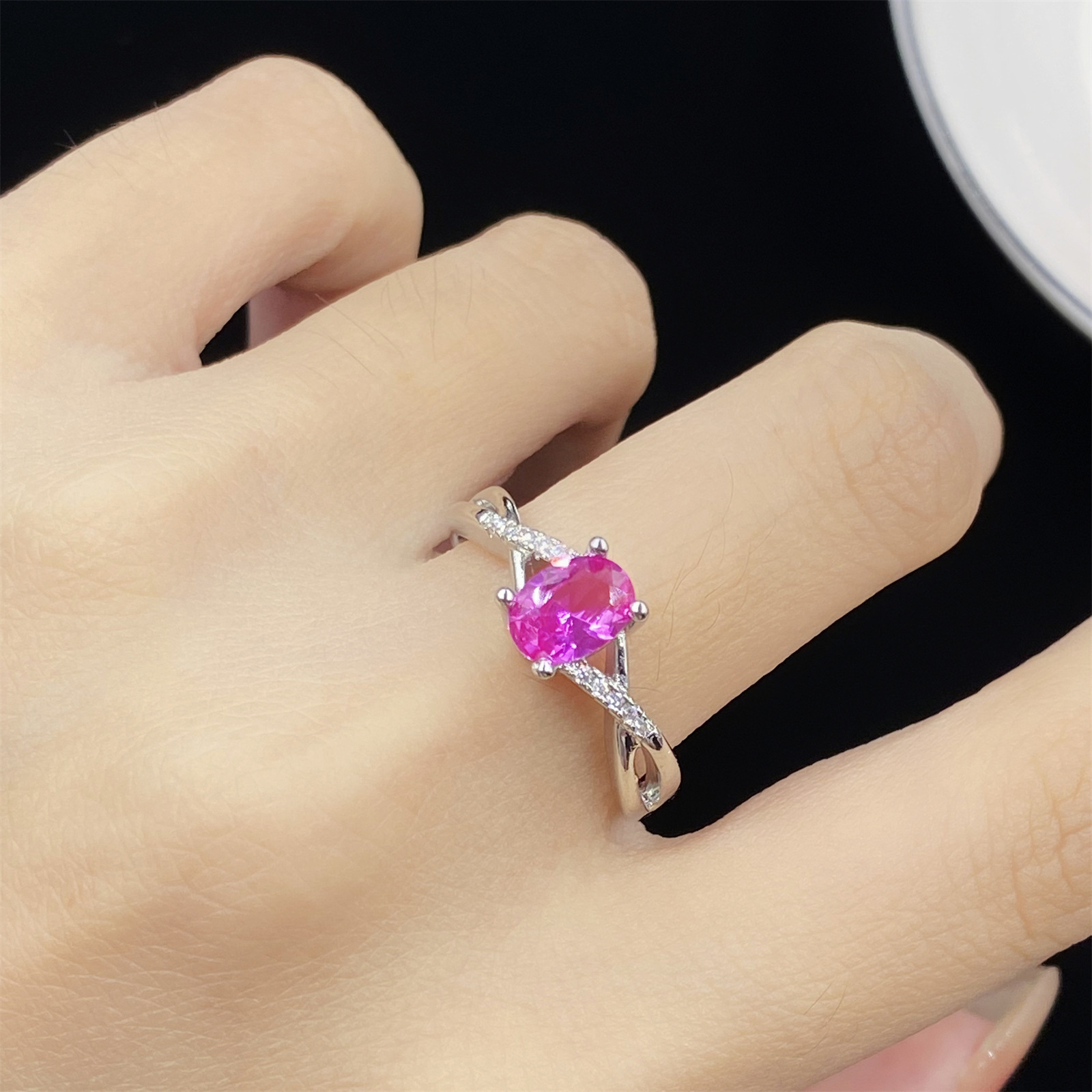 Women Jewelry Wedding Rings Pigeon Egg Red Corundum Imitation Emerald Sapphire crystal Cross Twisted zircon diamond Open Ring Girlfriend birthday gift