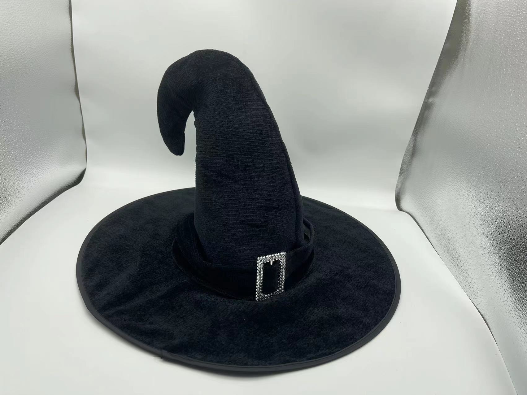 2023 Sıcak Unisex Geniş Kötü Şapkalar Kova Şapkaları Yüksek Kaliteli Maskeli Beklentisi Campaniform Kavisli Şapka Siyah dokuma ve Gümüş Toka Polyester Cadılar Bayramı Şapkası Mix Sipariş