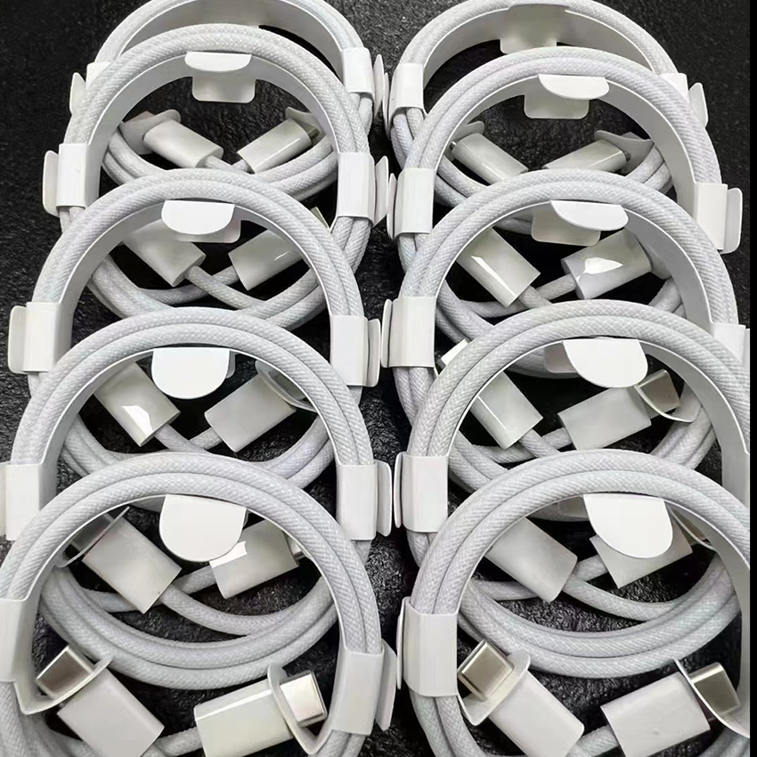 60W PD Type-C to Type-C Cable for iPhone 15 Pro max plus MacBook IPad Fast Charging Cables For Samsung Xiaomi Huawei Data 1M Wire USB C to C With retail package