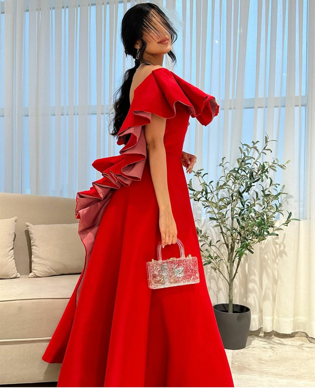 Elegant Long Red Boat Neck Evening Dresses A-Line Sleeveless Ruffled Prom Dresses Floor Length Zipper Back Formal Party Gowns for Women