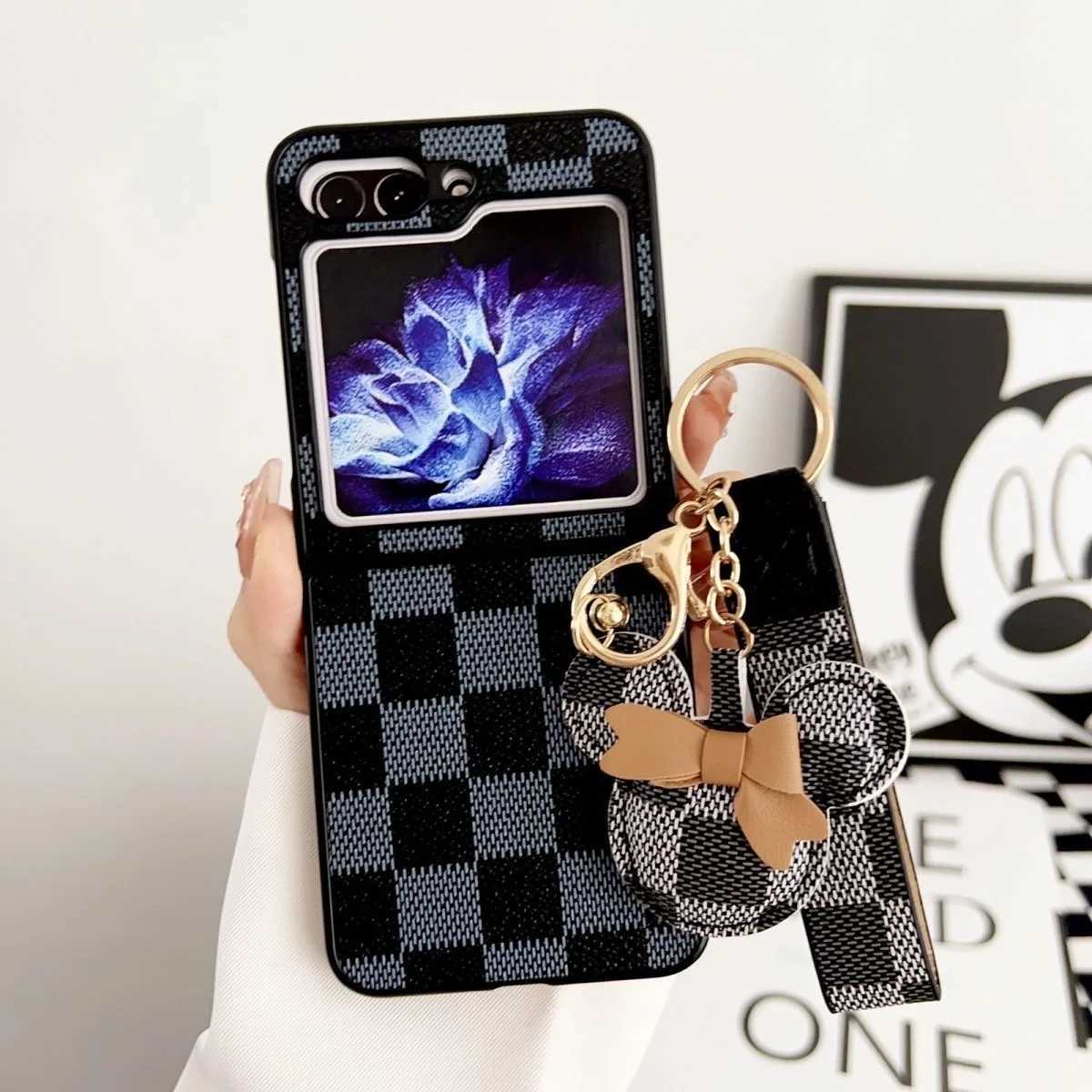 علبة الهاتف الخلوي Plaid Pu Leather Phone لـ Samsung Galaxy Z Flip 5 4 3 غطاء خلفي واقعي لـ ZFLIP3 ZFLIP4 ZFLIP5 Case Shelll2310/16