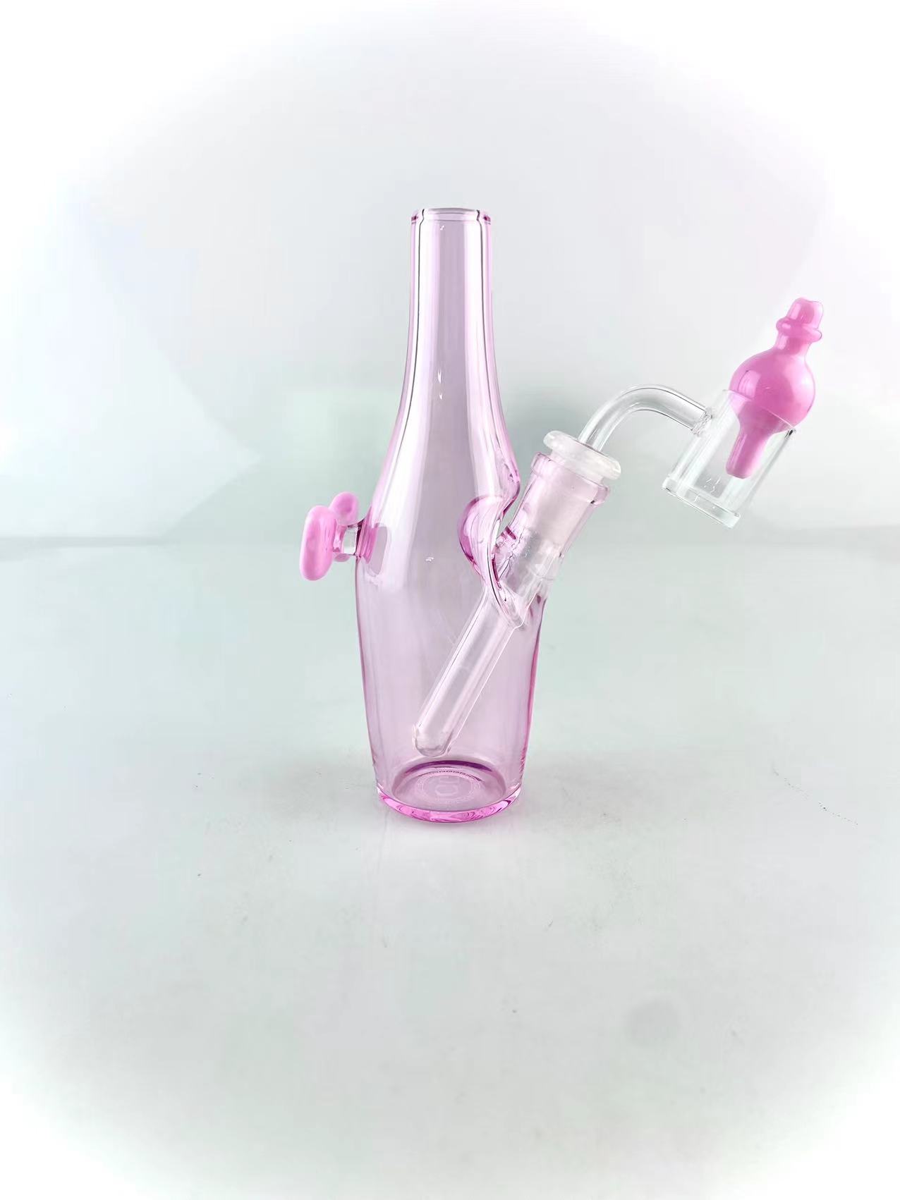 Sake-Flaschen-Rauchpfeife mit rosafarbener Farbe, fügen Sie eine einfarbige rosa Schleife, einen Banger am Stiel und eine Luftpolsterkappe hinzu