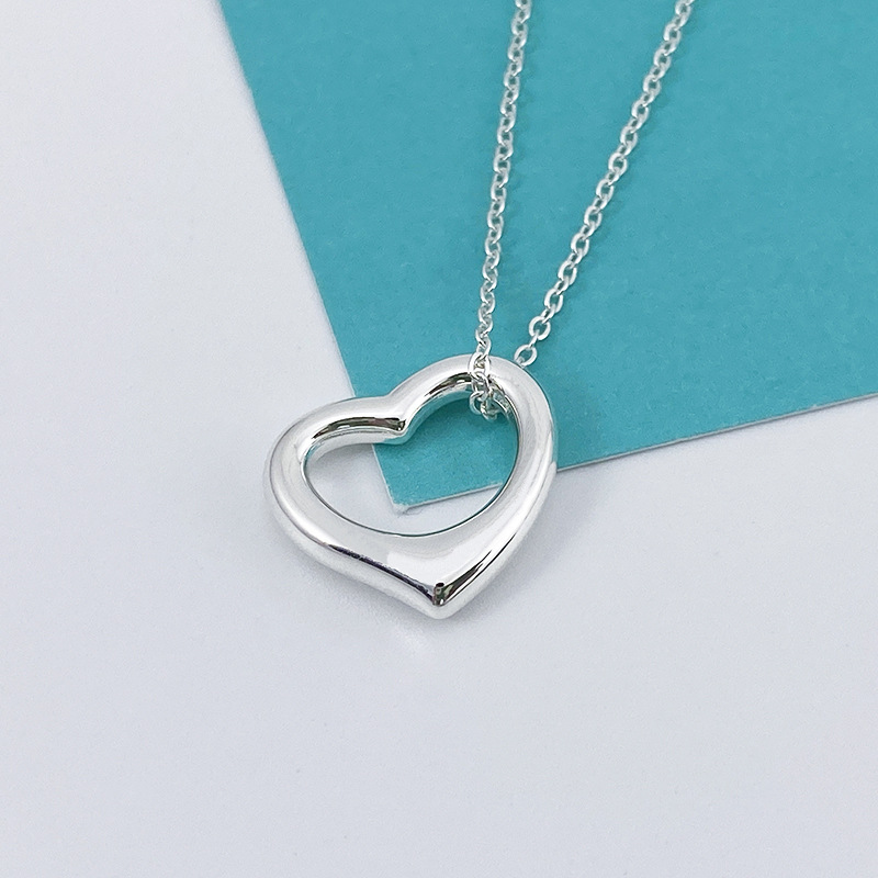 925 silver designer necklace for women hollowed out love Heart shaped pendant with collarbone chain luxury necklaces