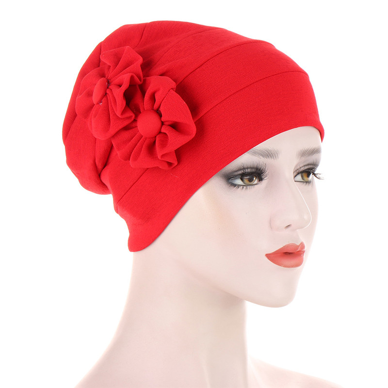 ファッションサイドデカールハットターバンプリーツイスラム教徒のヘッドスカーフナイトキャップシンプルな純粋な色女性のための2つの花の帽子df297