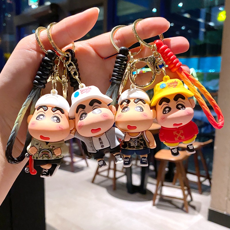 Porte-clés de voiture, poupée 3D, dessin animé Crayon shin-chan, Skateboard, pendentif de sac, cadeau pour enfants